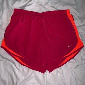 Nike women’s dry tempo shorts